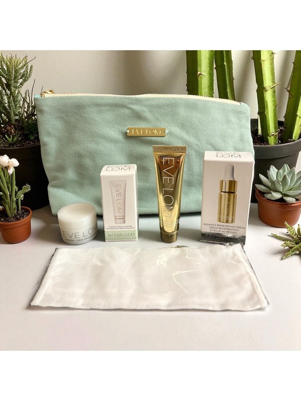 Eve Lom Skincare Set with Mint Pouch NEW